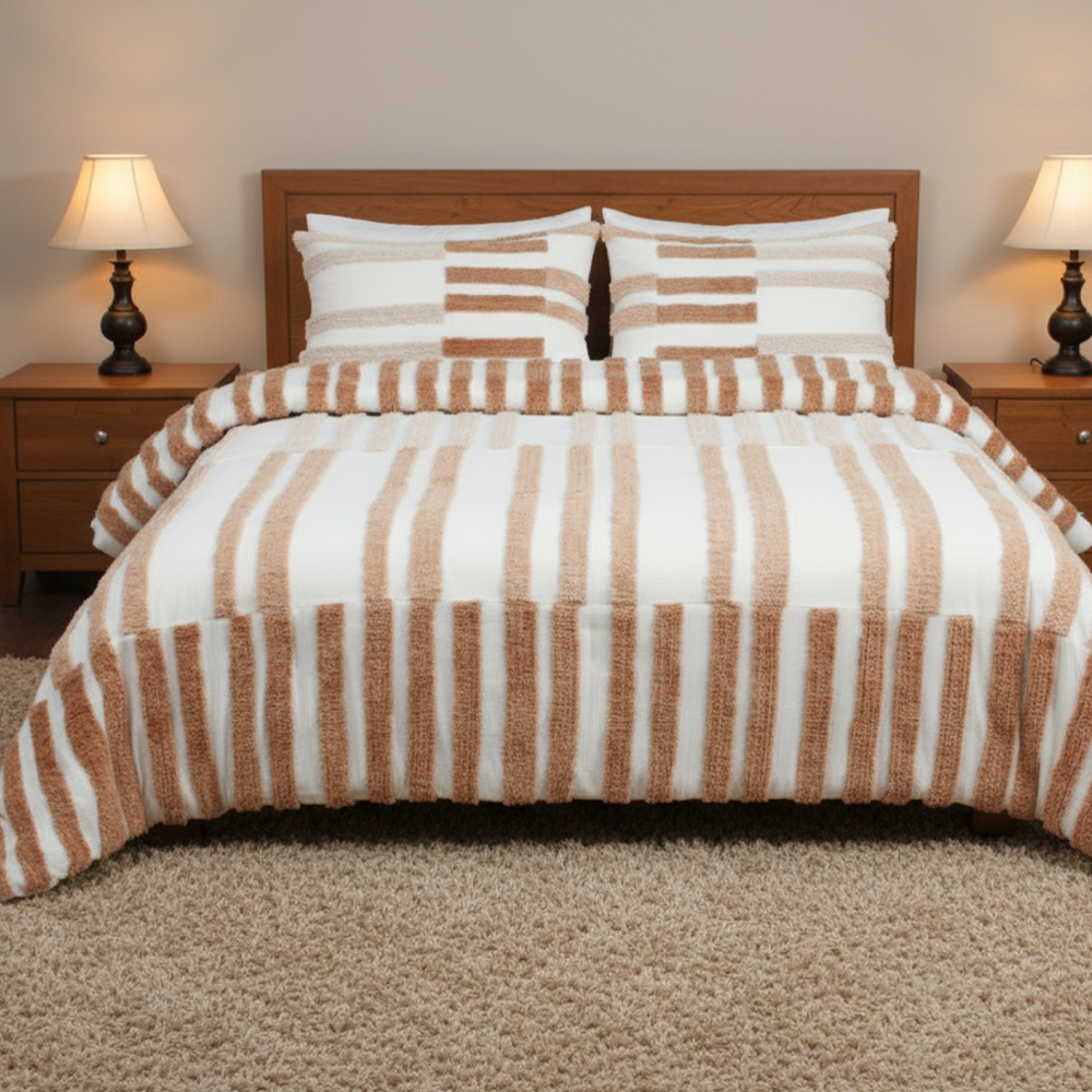 Set copripiumino ricamato in ciniglia trapuntata con strisce Collette. Set biancheria da letto