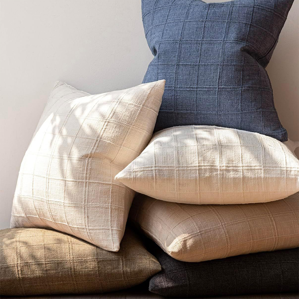 Cuscino decorativo in lino testurizzato con motivo check